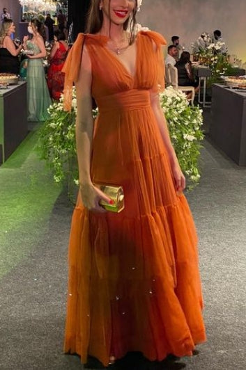 Vestido de fiesta largo estilo sirena con escote en V profundo y espalda abierta